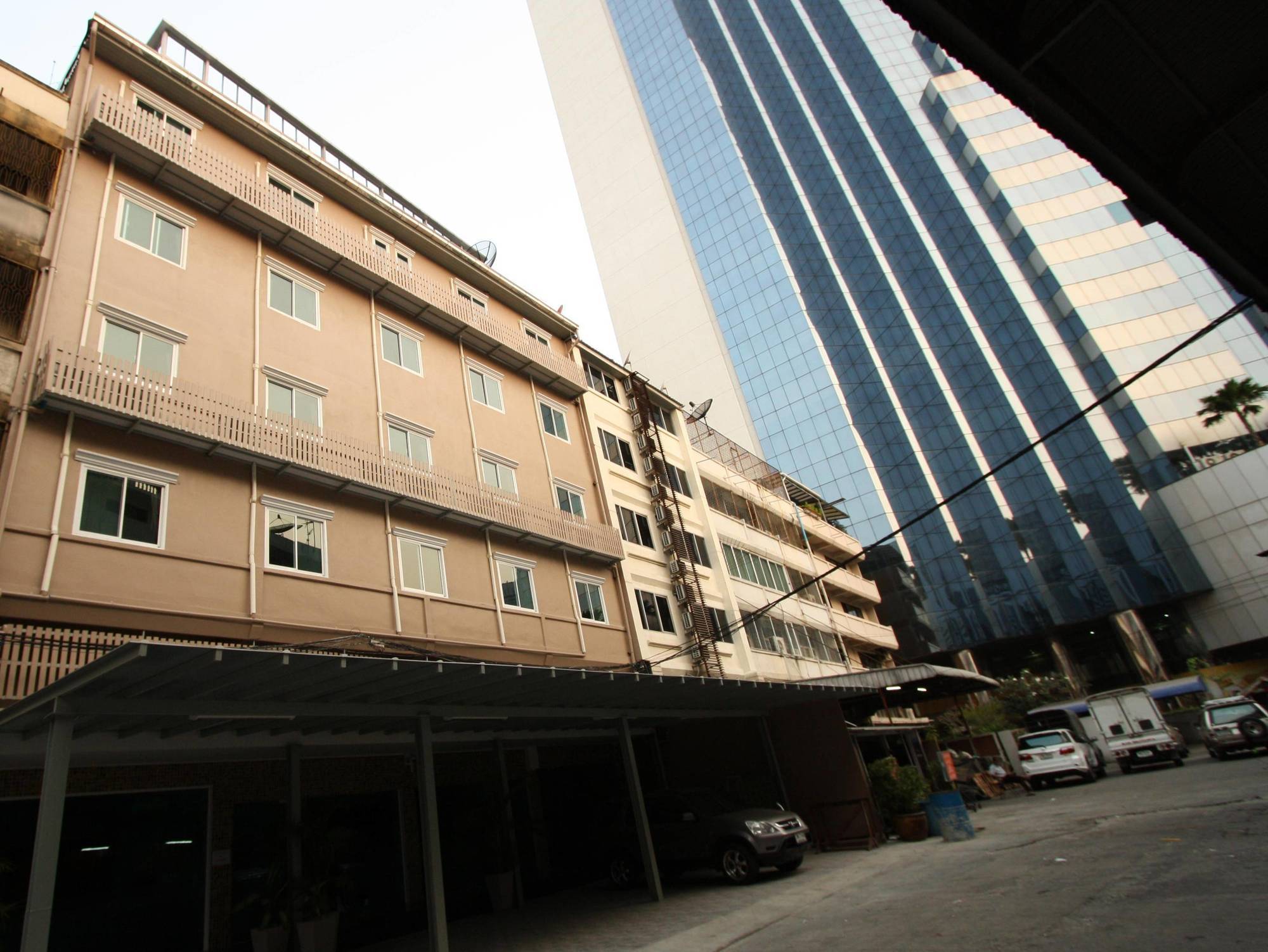 Spnplace Ratchada Bangkok Bagian luar foto