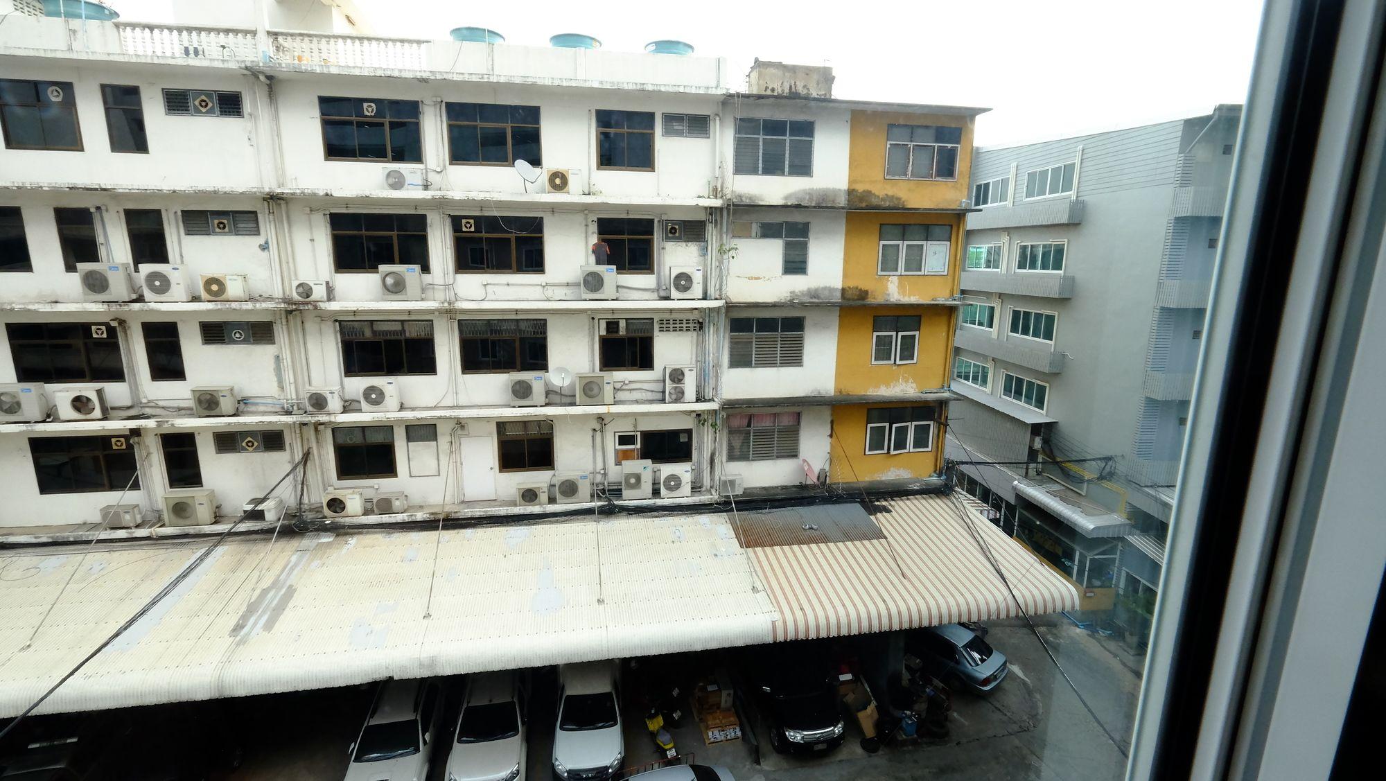 Spnplace Ratchada Bangkok Bagian luar foto